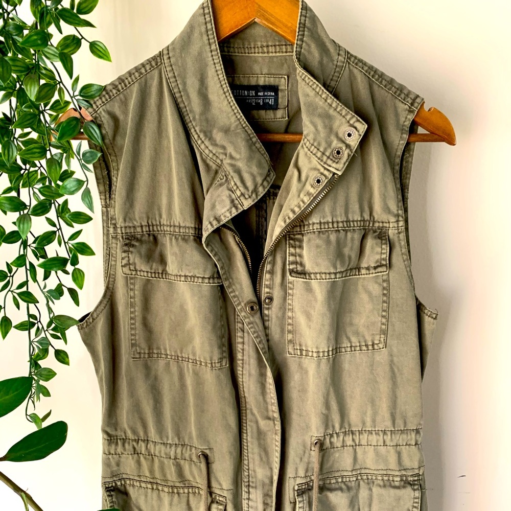 Utility vest / green army